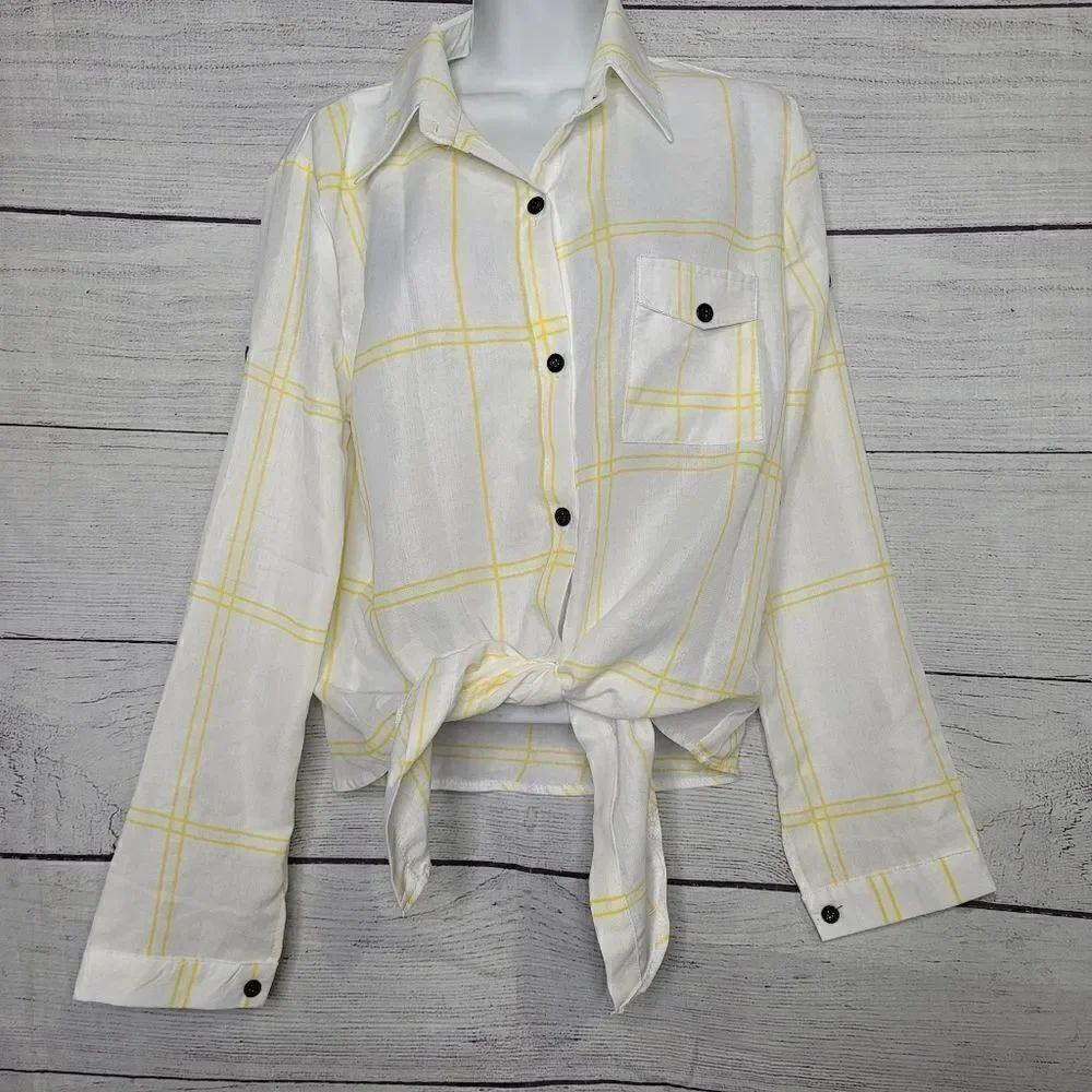 Women's Plaid Tie Bottom Blouse Small‎